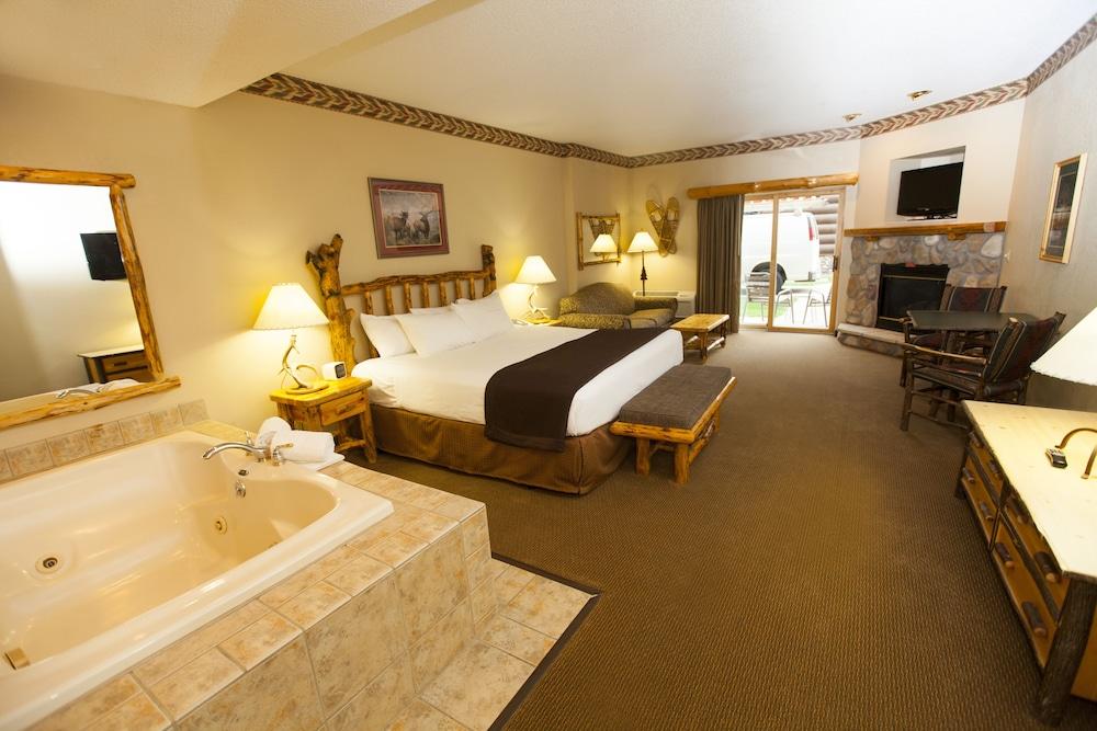 Great Wolf Lodge Traverse City Exterior photo