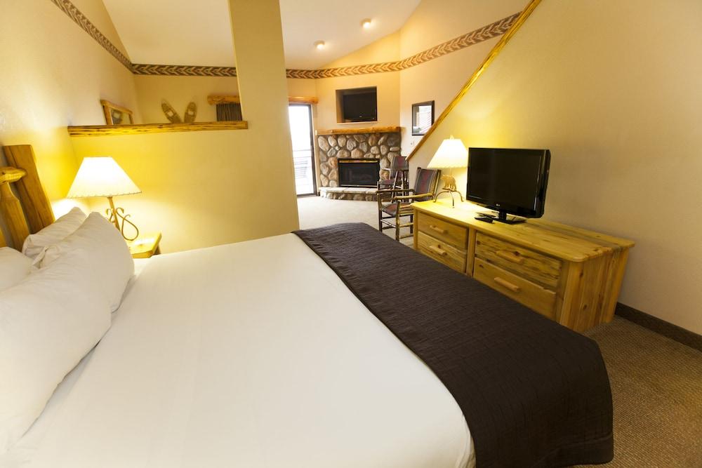 Great Wolf Lodge Traverse City Exterior photo