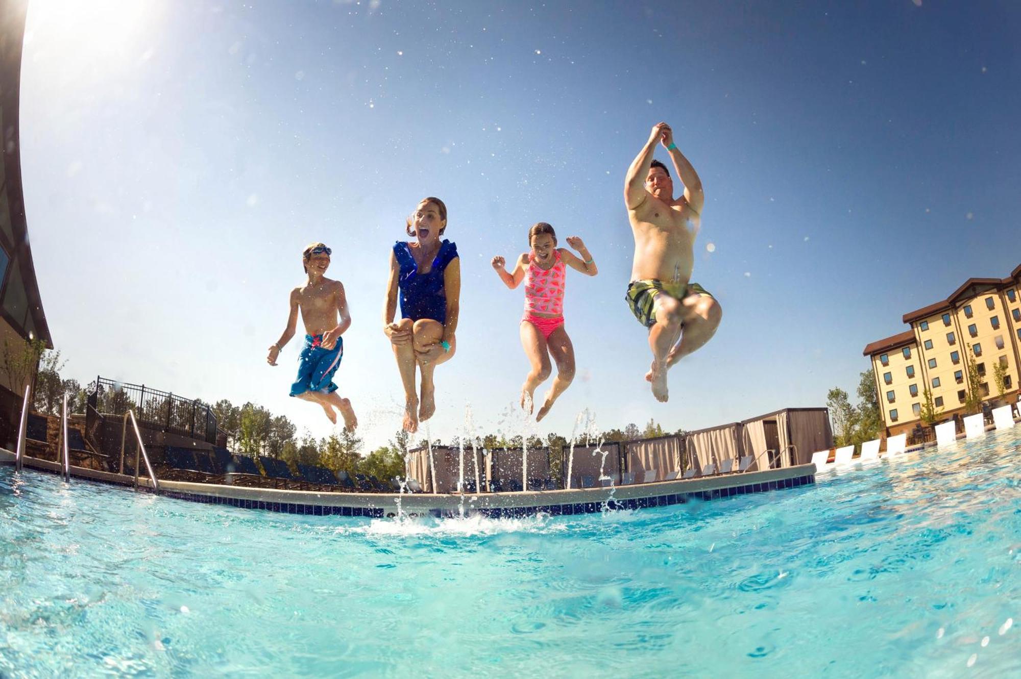 Great Wolf Lodge Traverse City Exterior photo